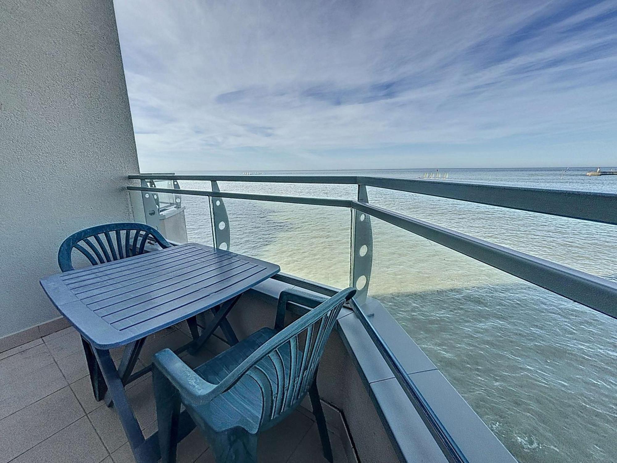 Appartement Avec Balcon, Proche Des Plages Et Commerces - Fr-1-361-89 Granville Exterior foto